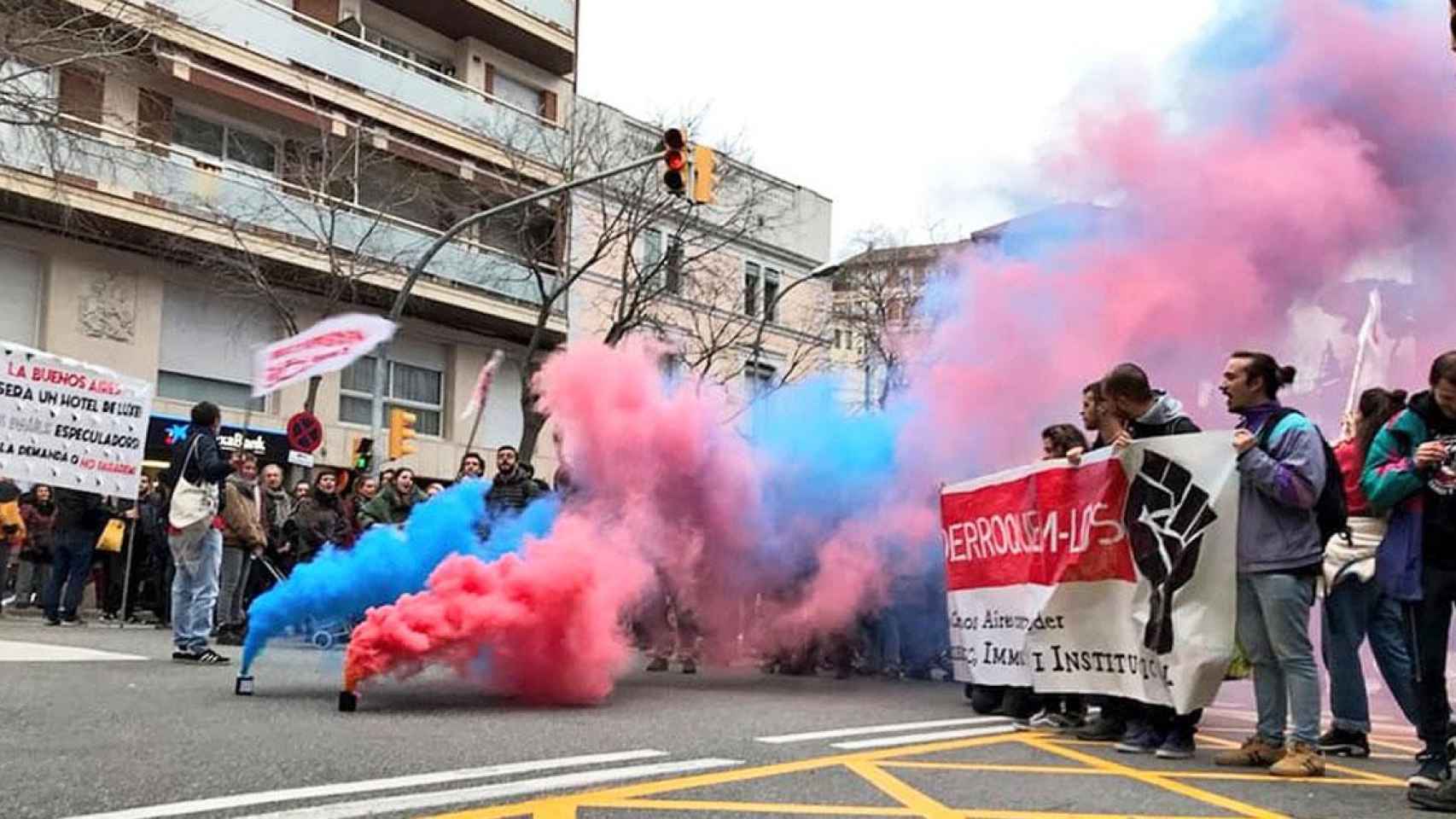 Una manifestación de los okupas de la Casa Buenos Aires de Barcelona / CG