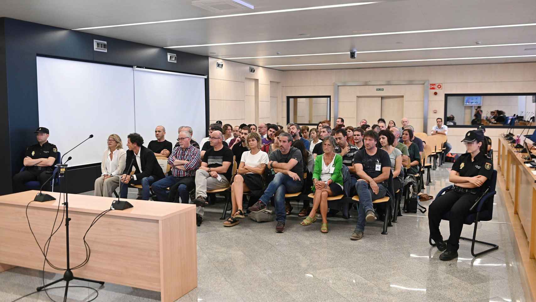 Los abogados del 'frente de cárceles' en el juicio de la Audiencia Nacional / EFE