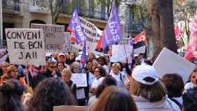 Trabajadoras de la atención domiciliaria durante una concentración en la primera jornada de huelga en Barcelona / CGT