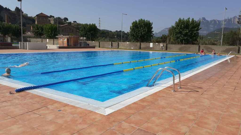 Piscina de Sant Vicenç de Castellet / AYUNTAMIENTO DE SANT VICENÇ DE CASTELLET