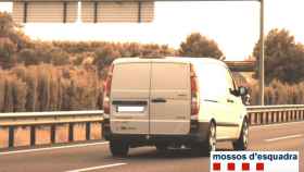 El vehículo del hombre que ha ingresado en prisión por conducir drogado y provocar dos accidentes / MOSSOS