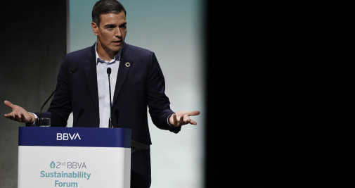 El presidente del Gobierno, Pedro Sánchez, interviene en la inauguración de la segunda edición del Foro de Sostenibilidad del BBVA, en Madrid / EFE
