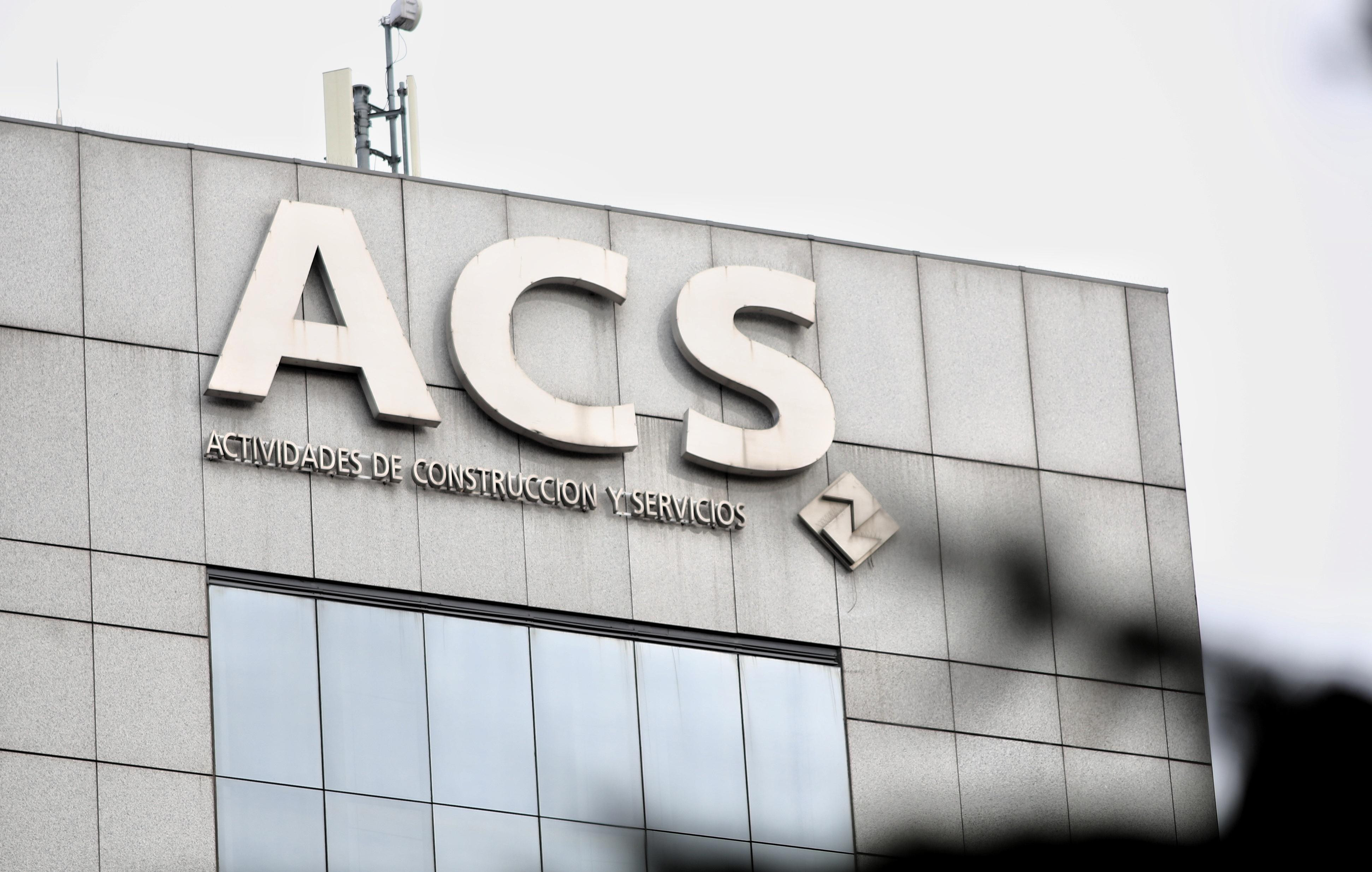 Fachada del edificio del Grupo ACS, que apuesta por invertir 5.000 millones en autopistas y renovables / EP