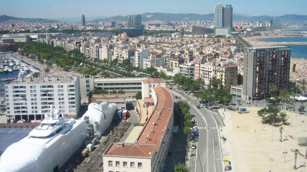 Imagen aérea del barrio de Barceloneta, en Barcelona, que acumula 14 horas sin luz en menos de 24 horas / CC