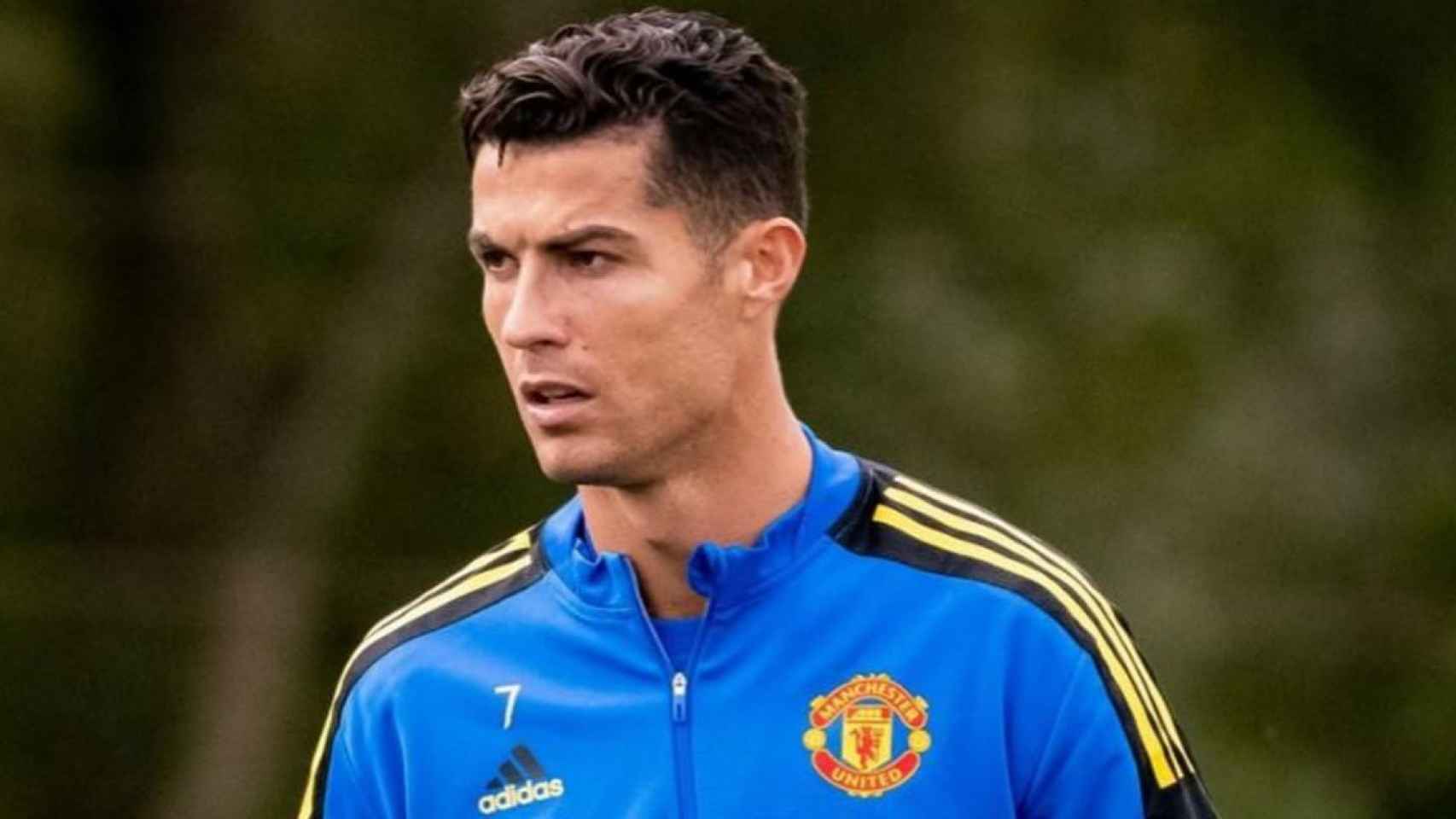 Cristiano Ronaldo, víctima de la escasez de carburante en Reino Unido /INSTAGRAM