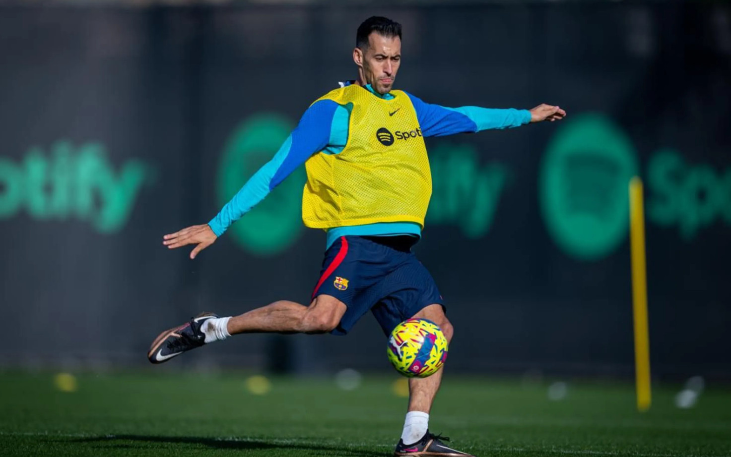 Sergio Busquets, en un entrenamiento del Barça / FCB