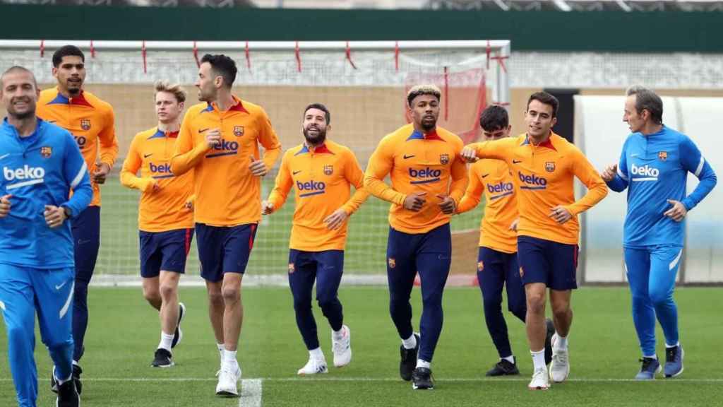 El Barça, en una sesión de entrenamiento, previo al clásico contra el Real Madrid / FCB