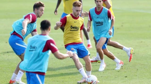 Los jugadores del Barça se entrenan / FCB