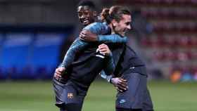 Griezmann y Dembelé en el entrenamiento previo al partido del Borussia / FC Barcelona