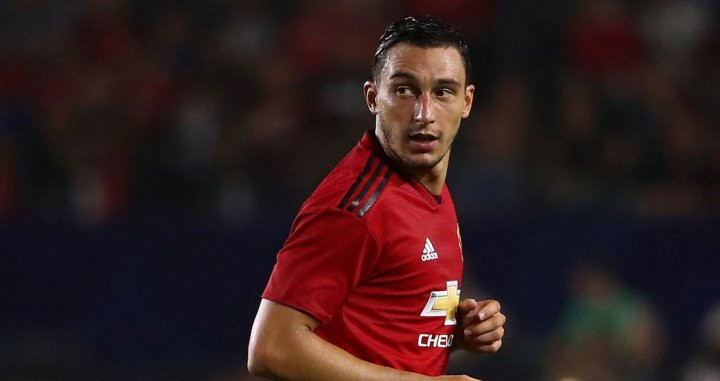 Matteo Darmian jugando con el Manchester United / EFE