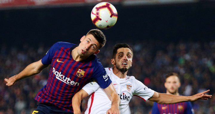 Una foto de Lenglet durante el partido frente al Sevilla / EFE