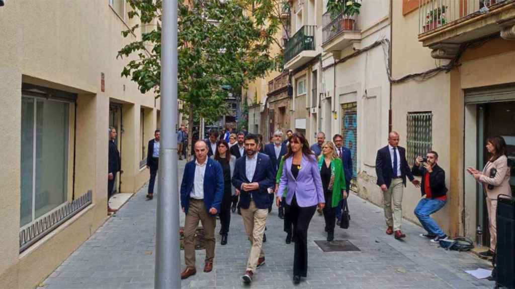 Los miembros de la ejecutiva de Junts llegan a la sede del partido para debatir sobre la continuidad en el Govern / EUROPA PRESS