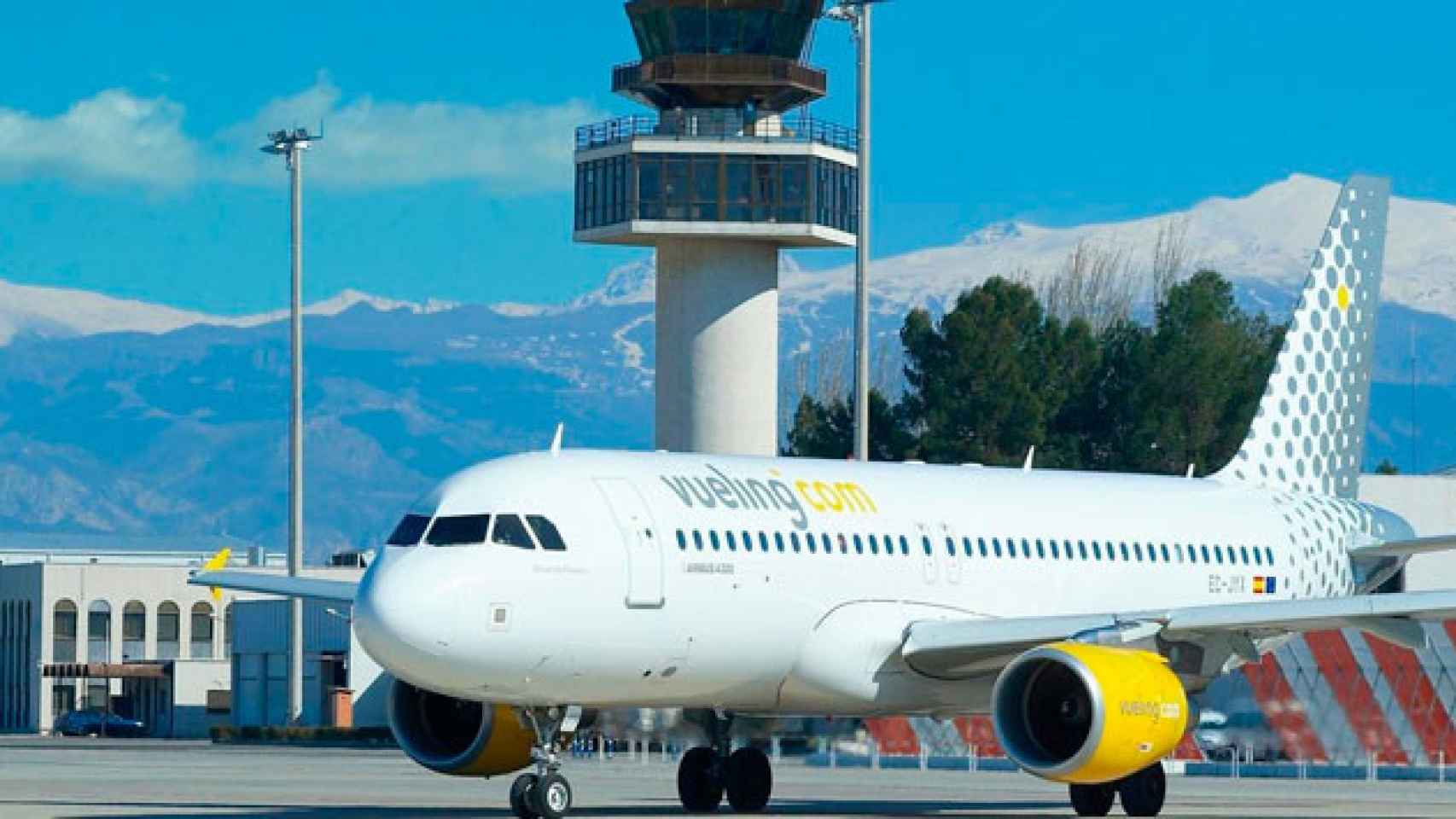 Un avión de la compañía Vueling / EUROPA PRESS