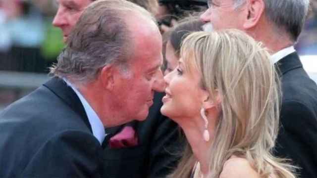 El rey emérito Juan Carlos I junto a Corinna zu Sayn Wittgenstein / EE