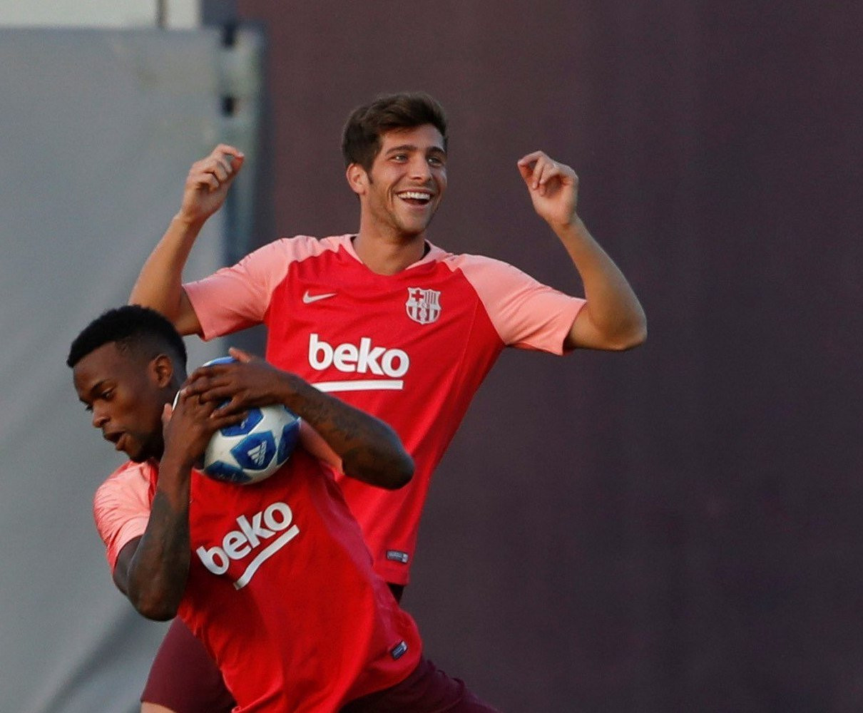 Una foto de Sergi Roberto y Nelson Semedo durante un entrenamiento / EFE