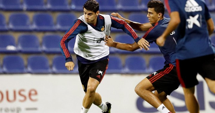 Una foto de archivo de Álvaro Morata con la selección / EFE