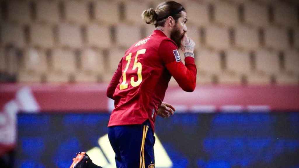 Sergio Ramos ante Kosovo con la Roja / REDES