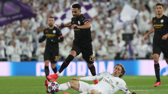 Mahrez intenta superar a Modric en el Madrid-Manchester City en Champions| EFE