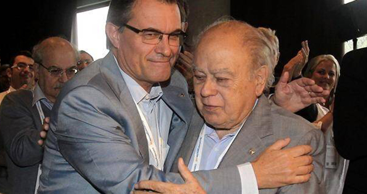 Artur Mas (i) junto a Jordi Pujol, en una imagen de archivo / EFE