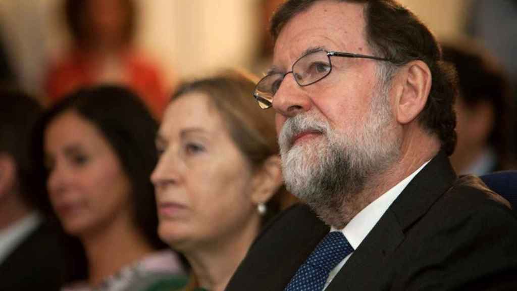 La presidenta del Congreso, Ana Pastor y el presidente del Gobierno, Mariano Rajoy antes de la moción de censura / EFE