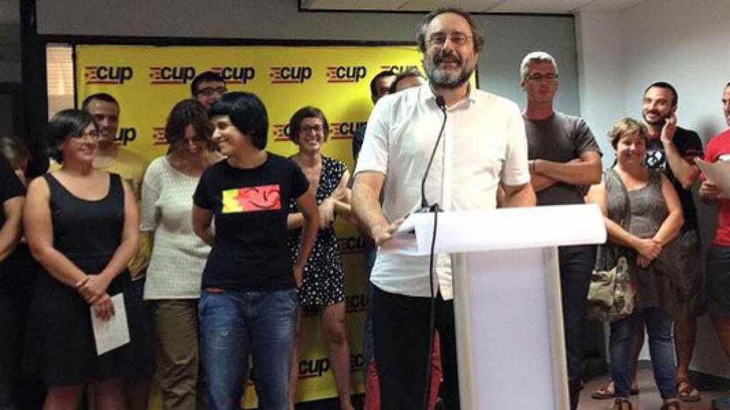 Antonio Baños, tras ser proclamado como candidato de la CUP a las elecciones del 27S