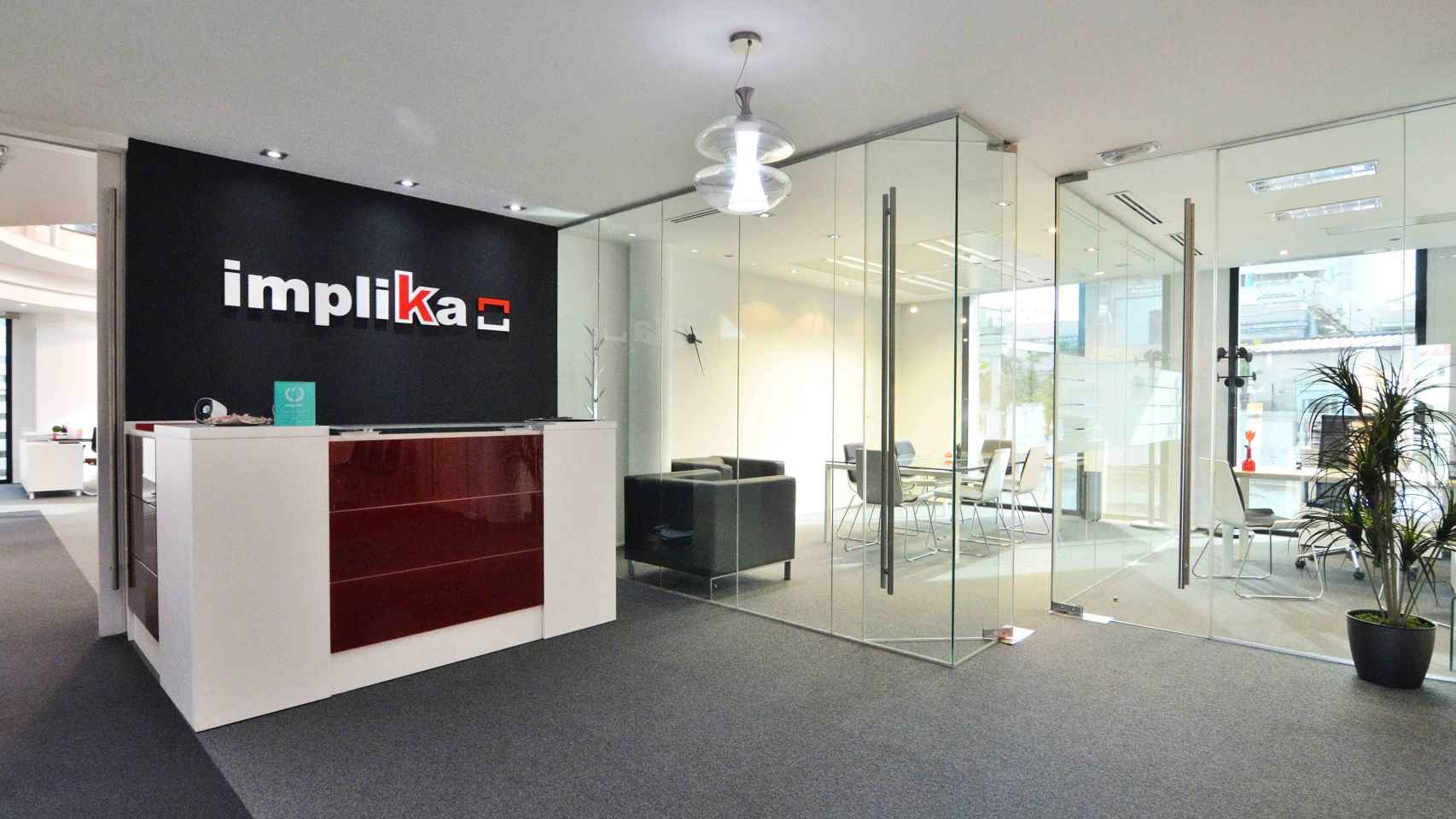 Interior de las oficinas de Implika