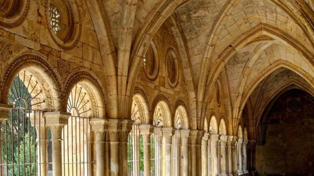 Interior de uno de los edificios históricos de Tarragona / PIXABAY