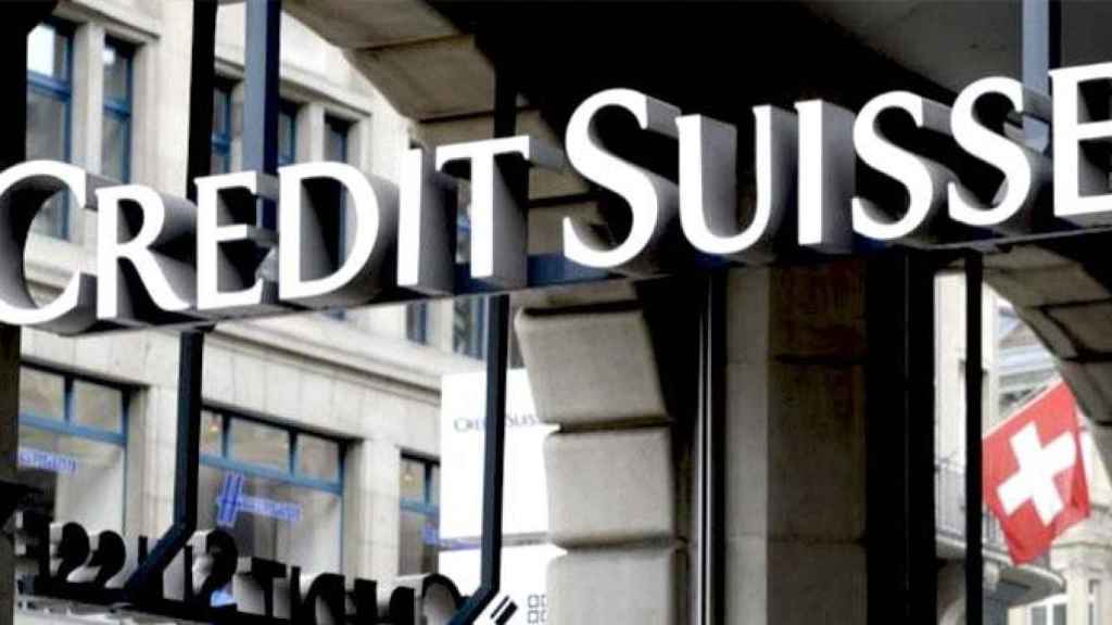 Imagen de una oficina de Credit Suisse, donde los inversores de Vall Banc tienen atrapados sus activos / EE