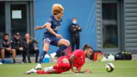 Xavi Simons en la pretemporada con los parinos / PSG