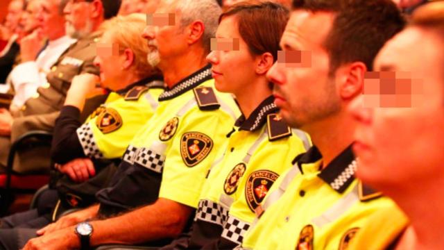 Agentes de la Guardia Urbana de Barcelona durante un acto en el Ayuntamiento, que gobierna el partido de Ada Colau / AjBCN