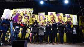 Acto independentista en favor de los presos ante la cárcel de Lledoners / @FREEJUNQUERAS