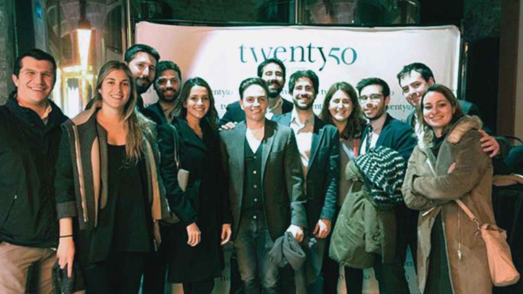 Inés Arrimadas, en la presentación de Twenty50, junto a Roger Montañola, Xavier Cima, Marta Pascal y Toni Aira, entre otros asistentes.