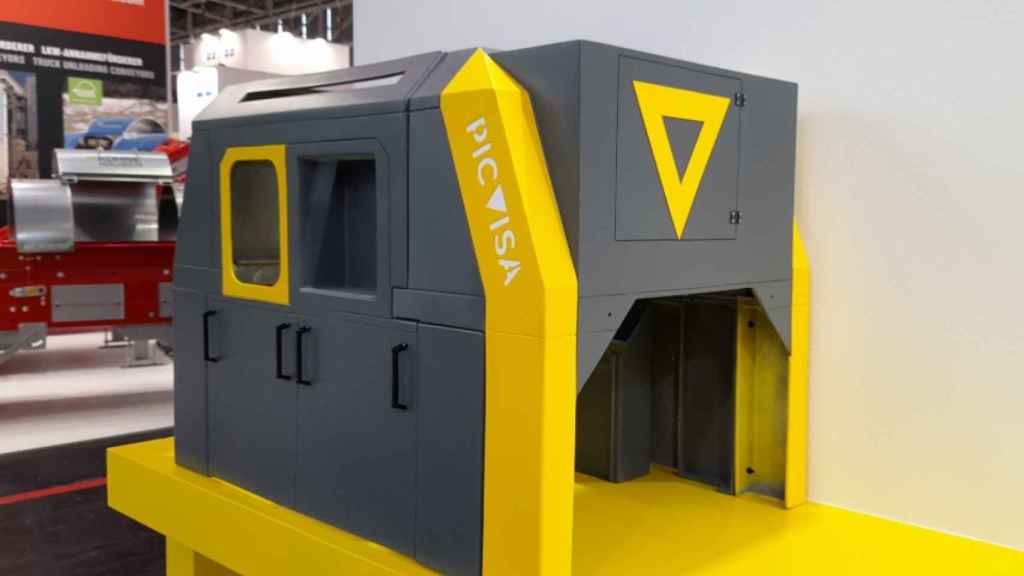 Réplica de la máquina ECOPICK de Picvisa realizada en el DFactory Barcelona / CEDIDA