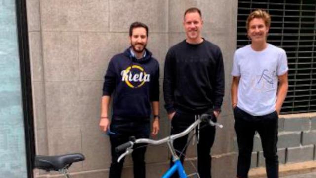 Ter Stegen (centro), con los fundadores de la startup Kleta / CEDIDA