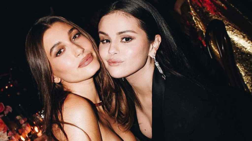 Hailey Bieber y Selena Gomez en su primera fotografía juntas / REDES