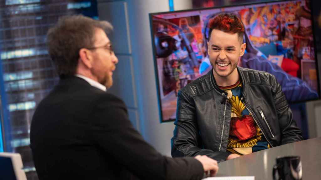 Pablo Motos y el 'youtuber' The Grefg en el plató de 'El Hormiguero' / MEDIASET