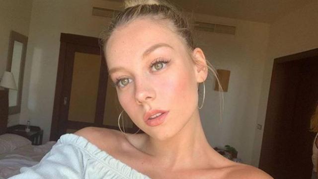 Ester Expósito presume de belleza recién despertada