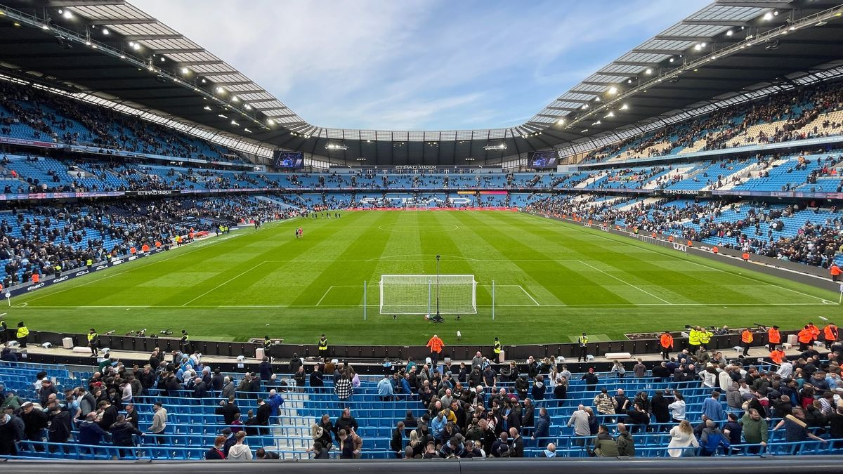 Vista panorámica del Etihad Stadium con la grada, al fondo, que será ampliada / REDES