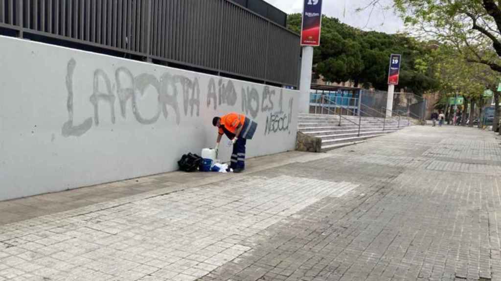 Pintadas contra Laporta y la Superliga en el Camp Nou | REDES