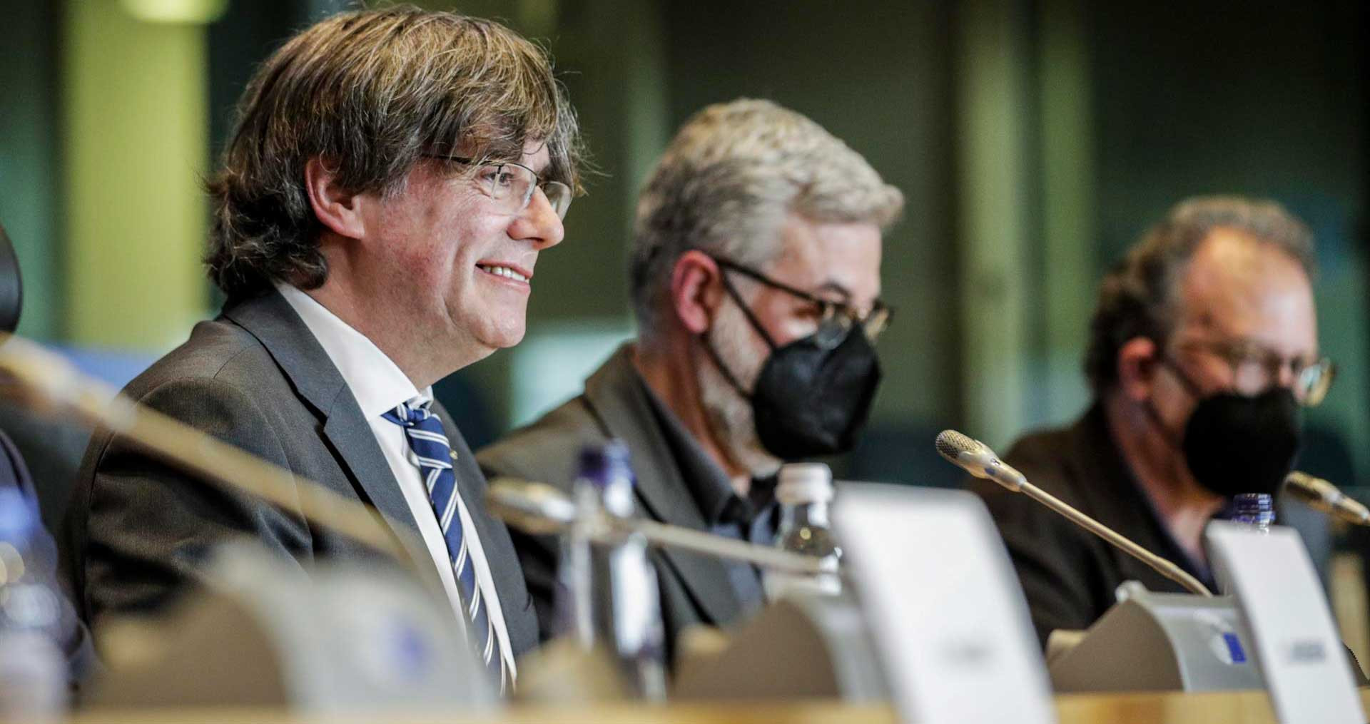 Carles Puigdemont manda a la mierda a quienes lo espían con Pegasus / EFE