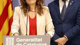 La 'consellera' de Presidencia de la Generalitat, Laura Vilagrà, y el vicepresidente 'conseller' de Políticas Digitales y Territorio, Jordi Puigneró, en su rueda de prensa / EFE