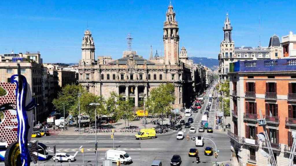 Vista aérea del edificio de Correos, futura sede del Pier 02 de Barcelona Tech City / CG