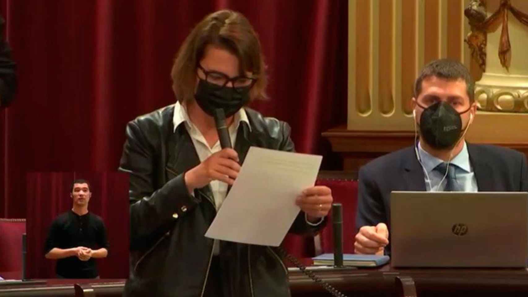 Marga Durán, diputada del PP, durante su intervención ayer en el Parlamento balear, que aprobó su propuesta sobre financiación autonómica / EUROPA PRESS