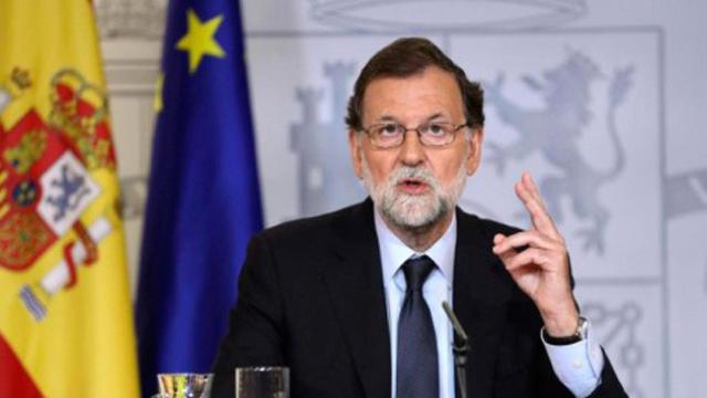 El presidente del Gobierno, Mariano Rajoy, tras el primer consejo de ministros tras el atentado de Las Ramblas y Cambrils / EFE