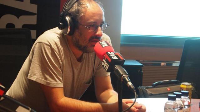 Antonio Baños será tertuliano en la emisora RAC1.