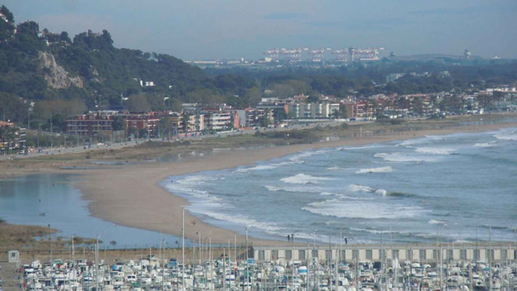 Playa de les Botigues de Sitges (Barcelona), donde los Mossos d'Esquadra han hallado un cadáver / CG