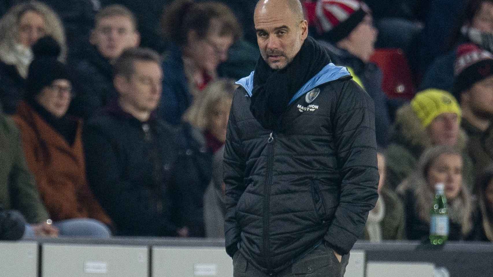 Pep Guardiola en un partido del Manchester City contra el Sheffield / EFE