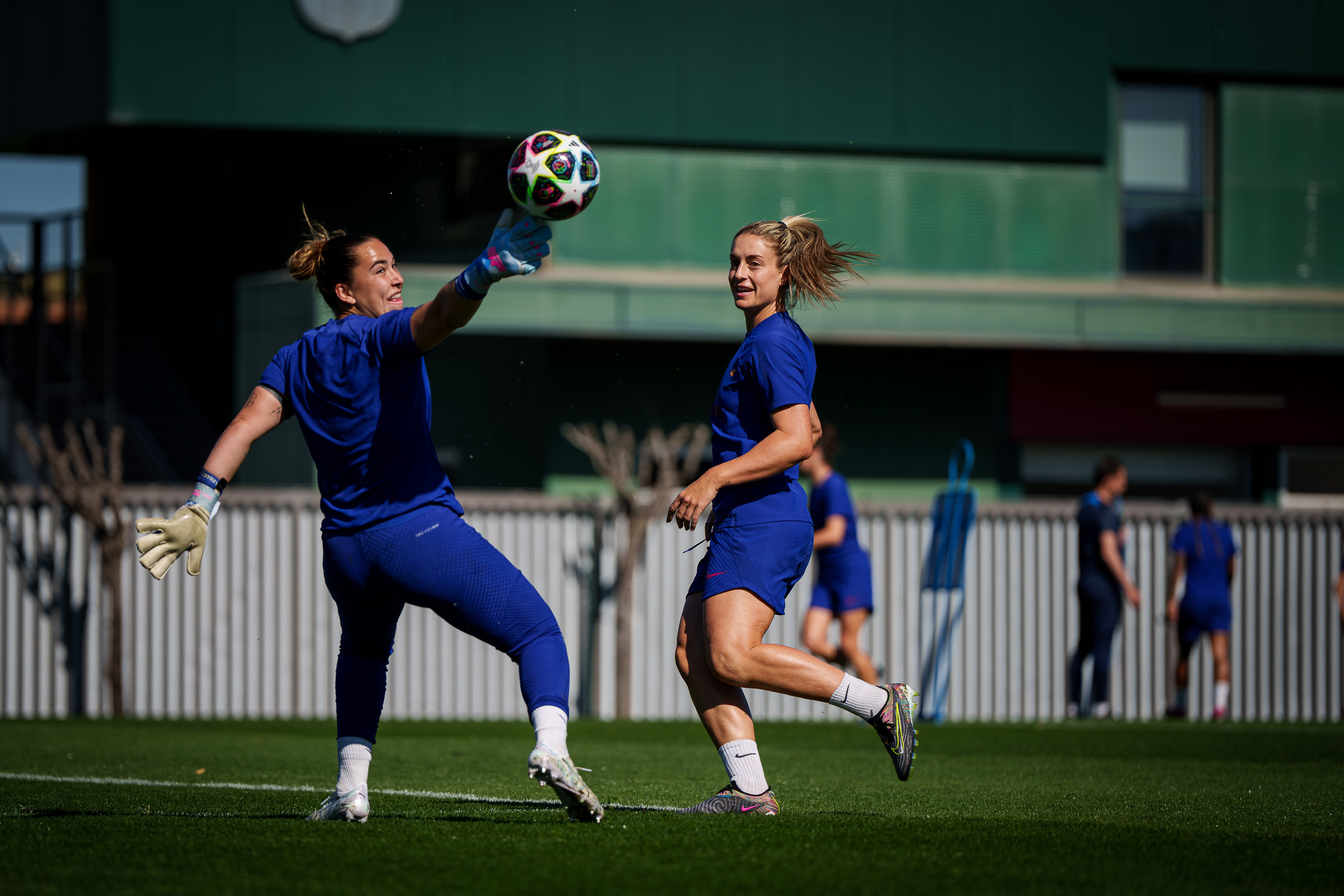 Alexia Putellas comienza a hacer parte del trabajo con el grupo / FCB