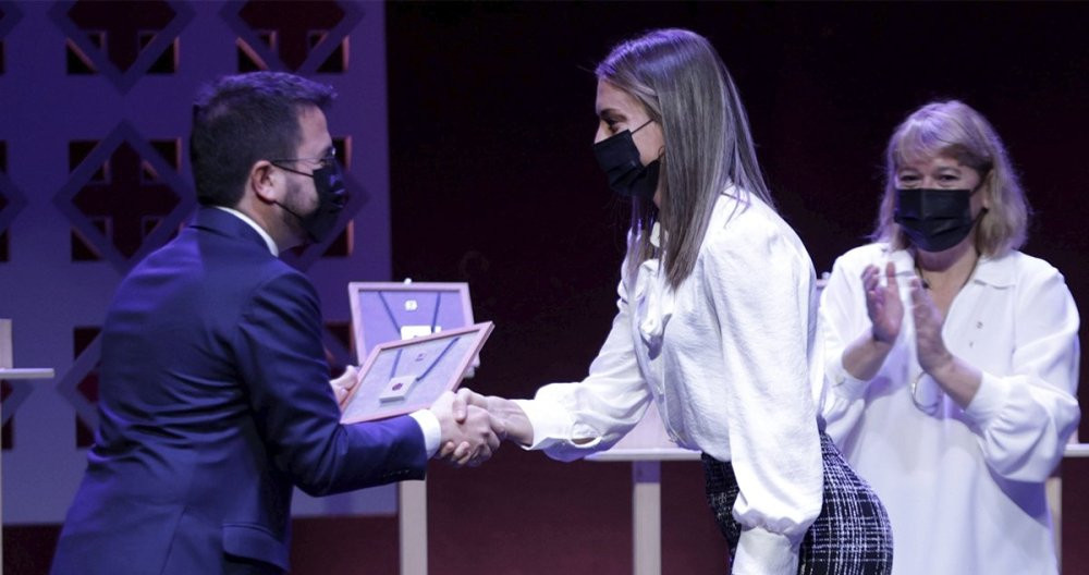 Pere Aragonès entrega la Creu de Sant Jordi a Alexia Putellas / EFE