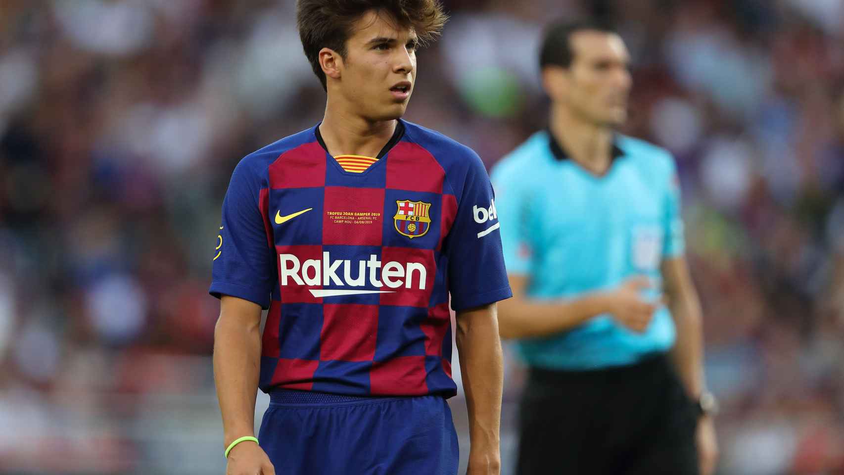 Riqui Puig en un partido con el Barça / EFE